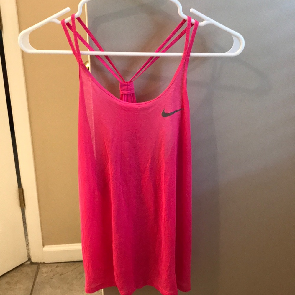 Nike pink size medium tank top. EUC!